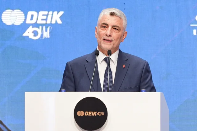 Ticaret Bakanı Ömer Bolat Türkiye'nin Ekonomik Başarılarını...