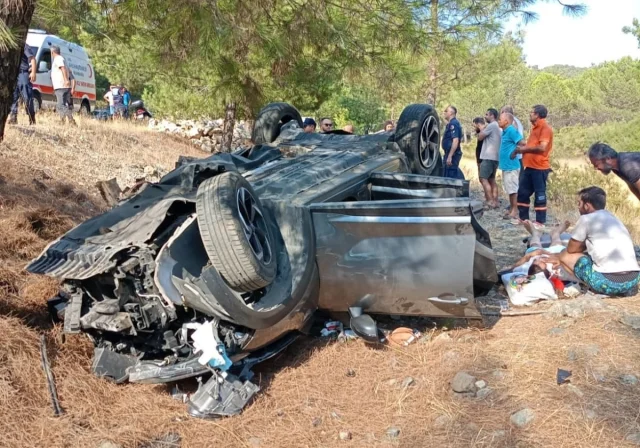 Muğla'da Trafik Kazası Endişe Yarattı: 5 Kişi Yaralandı