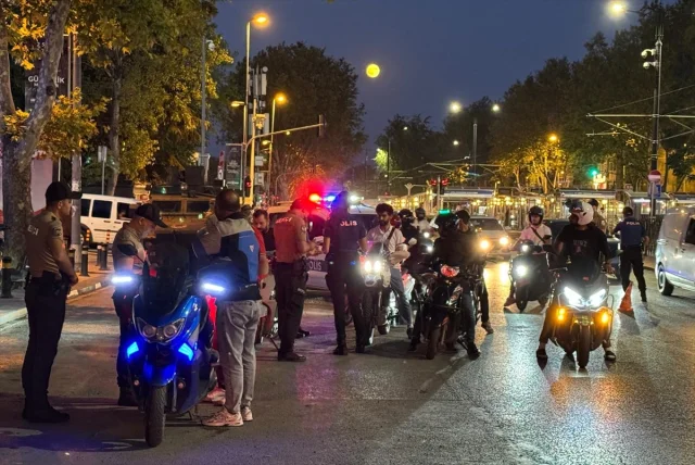 İstanbul'da Huzur Operasyonu: Polis Ekiplerinden Geniş Kapsamlı Denetimler