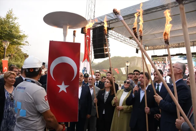 Amasra'da Doğal Gaz Müjdesi: Bakan Tunç'un Katılımıyla Tarihi Adım