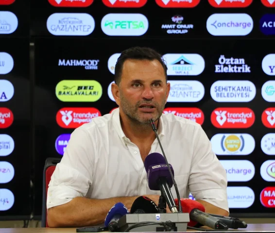 Galatasaray'dan Sezonun Açılışında Farklı Galibiyet