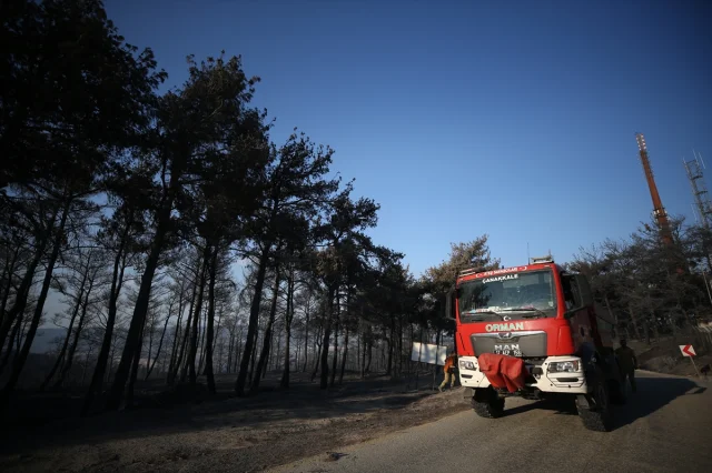 Çanakkale'deki Yangın Söndürme Çalışmaları Aralıksız Devam Ediyor
