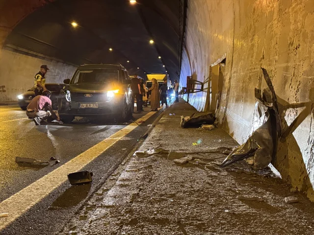 Anadolu Otoyolu'nda Trafik Kazası Kaosa Yol Açtı