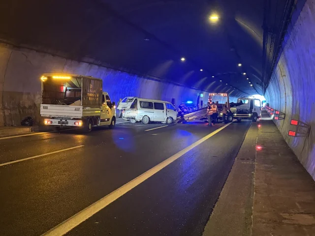 Anadolu Otoyolu'nda Trafik Kazası Kaosa Yol Açtı