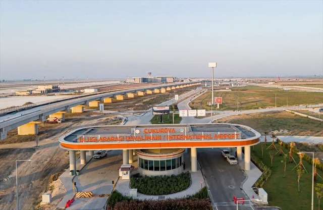 Çukurova Havalimanı Yolculuk İhtişamı