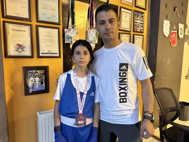 Genç Sporcu Eylül Gürgen Boks Ringlerinde Parlıyor