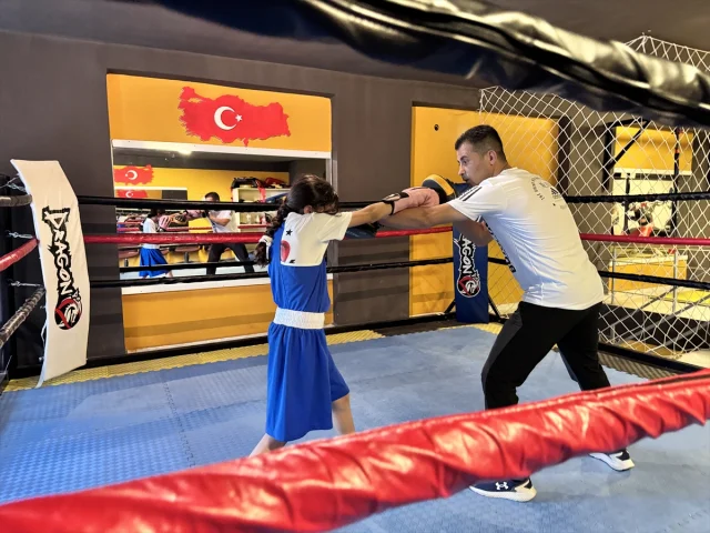 Genç Sporcu Eylül Gürgen Boks Ringlerinde Parlıyor