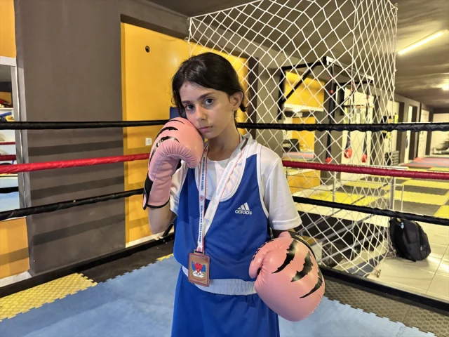 Genç Sporcu Eylül Gürgen Boks Ringlerinde Parlıyor