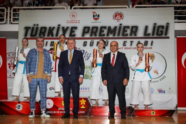 Bakan Bak'tan Diyarbakır'da Karateye Büyük Destek