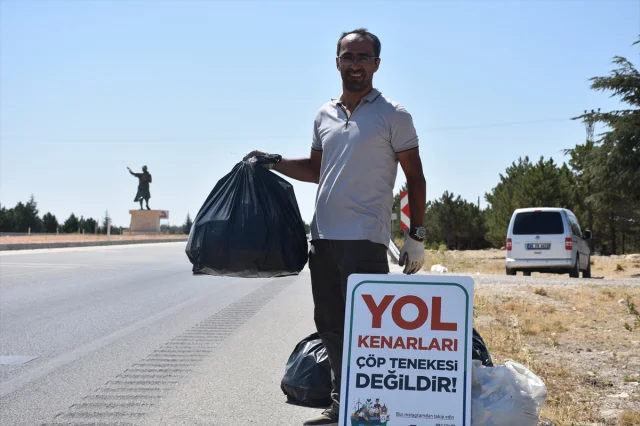 Karaman'da Akademisyen Çevre Bilinci İçin Çöpleri Topladı
