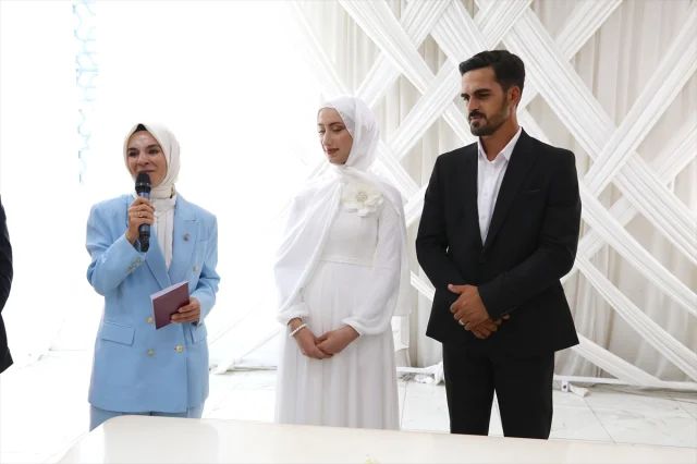Bingöl'de Genç Çiftin Nikah Törenine Bakan Katılımı