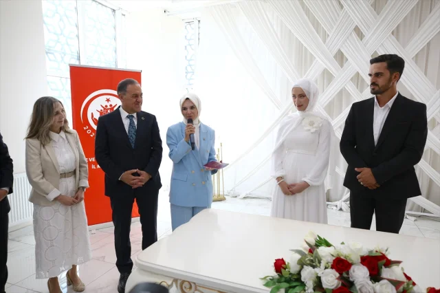 Bingöl'de Genç Çiftin Nikah Törenine Bakan Katılımı