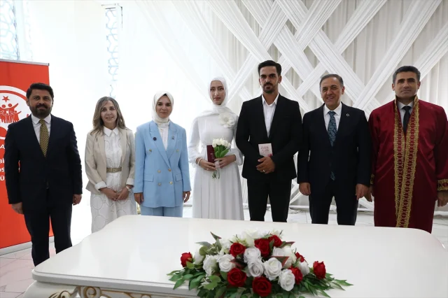 Bingöl'de Genç Çiftin Nikah Törenine Bakan Katılımı