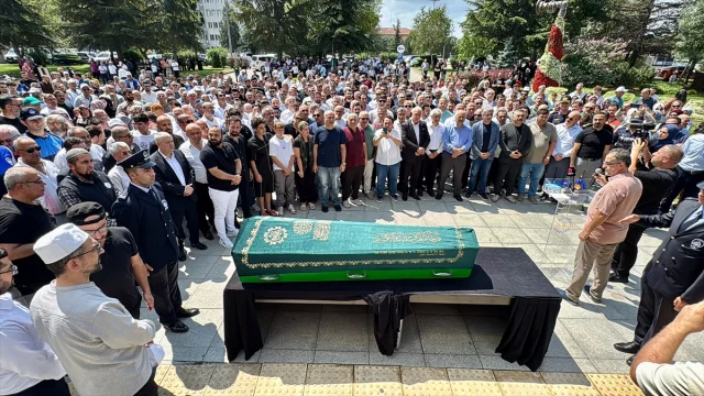 Gebze'de Kalp Krizi Geçiren Başkan Yardımcısı Arslan'a Son Görev