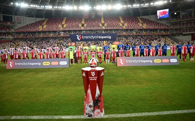 Süper Lig Heyecanı Antalyaspor-Kasımpaşa Maçıyla Başladı