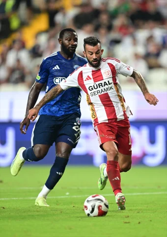 Antalyaspor'un Sezon Açılışında Kasımpaşa Karşısındaki Zaferi