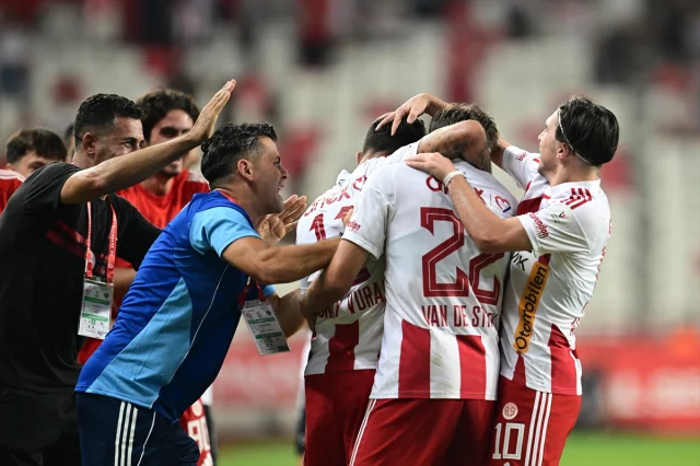Antalyaspor'un Sezon Açılışında Kasımpaşa Karşısındaki Zaferi