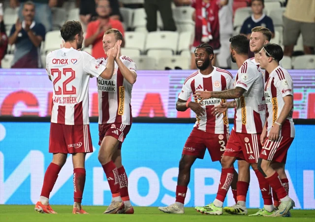 Antalyaspor'un Sezon Açılışında Kasımpaşa Karşısındaki Zaferi