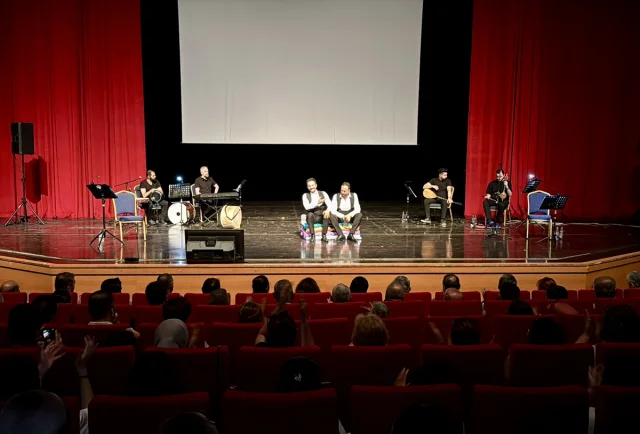 Polis Akademisi Armoni Orkestrası Kırşehir'de Neşet Ertaş'ı Türküleriyle Andı