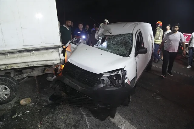 İstanbul'da Kaza Sonucu Yaralanma Olayı: Trafikte Dikkatli O...