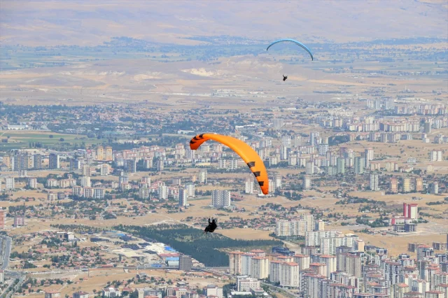 Türkiye Yamaç Paraşütü Şampiyonası Kayseri'nin Gözdesi Oldu