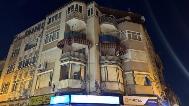 Edirne'de 52 Yıllık Apartman Boşaltıldı Kolon Hasarı Tehlike Yarattı