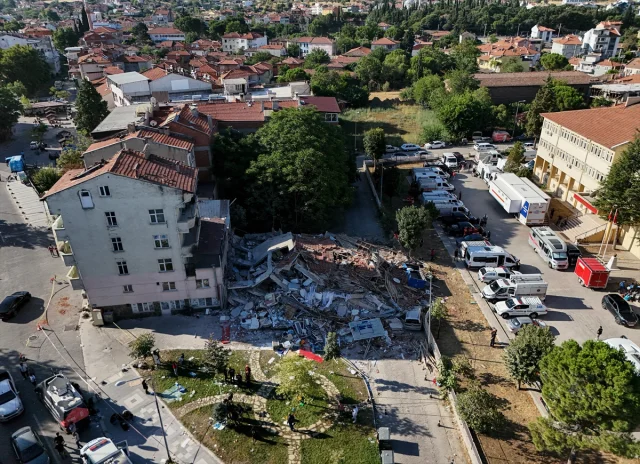 Balıkesir Sındırgı'da Depremin Ardından Yaşam Mücadelesi