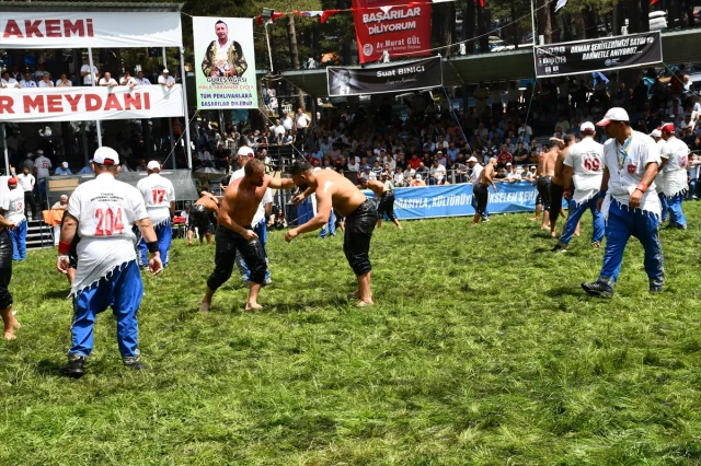 Kunduz Güreşleri'nde Başpehlivanlık Tahtına Feyzullah Öztürk Oturdu