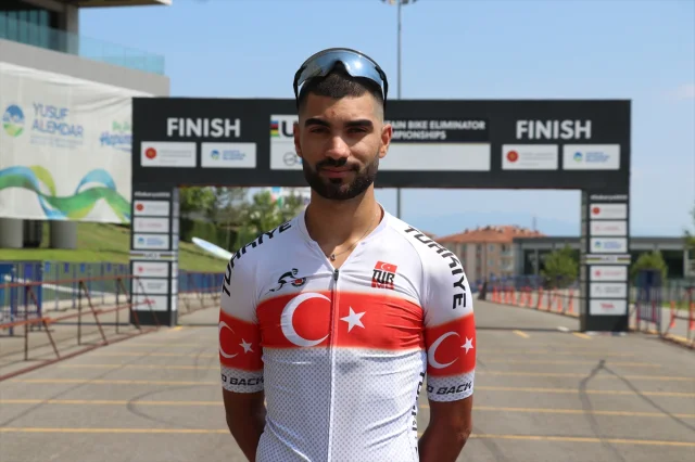Burak Başer Dünya Şampiyonası İçin Pedal Çeviriyor
