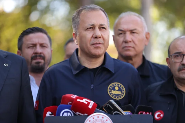Balıkesir Sındırgı'da 6,1'lik Depremin Yankıları: Yerlikaya'dan Açıklamalar