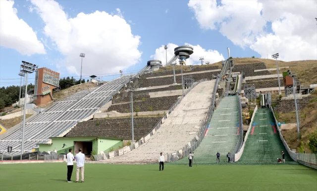 Erzurum'da Gençler Kayakla Atlama Sporunda Geleceğe Hazırlanıyor