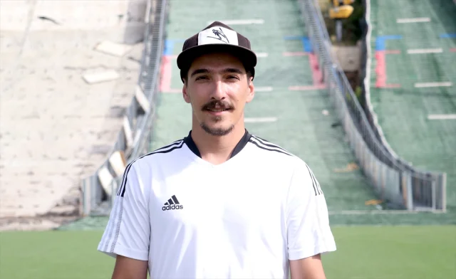 Erzurum'da Gençler Kayakla Atlama Sporunda Geleceğe Hazırlanıyor