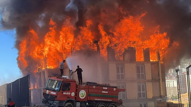 Kahramanmaraş'ta Kullanılmayan Lojmanda Çıkan Yangın Kontrol Altında