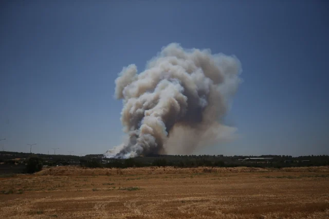Çanakkale'de Orman Yangını ile Mücadele Sürüyor