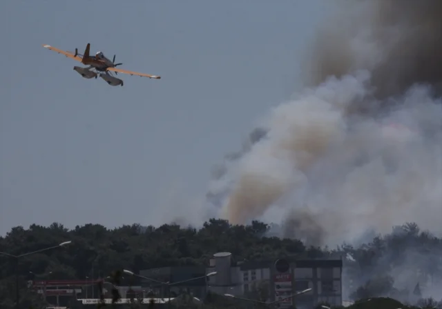 Çanakkale'de Orman Yangını ile Mücadele Sürüyor