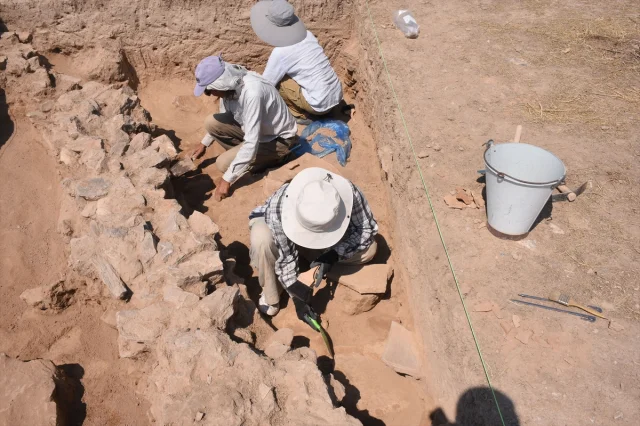 Üçhöyük'te Japon Arkeologlar Geçmişin İzlerini Sürüyor