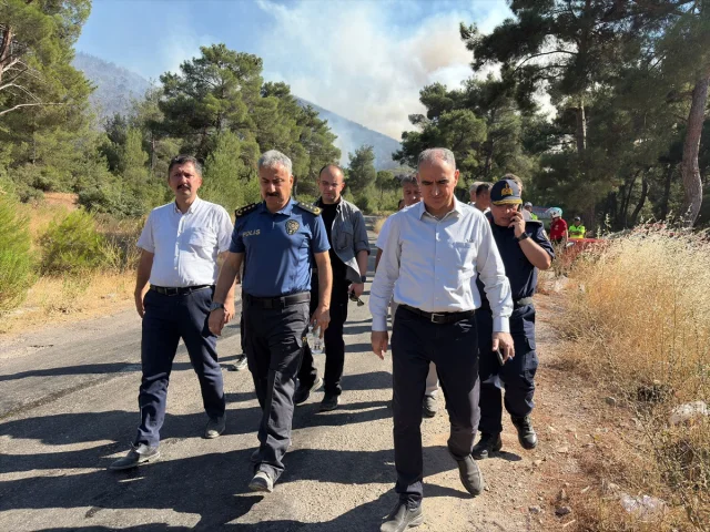 Manisa'da Orman Yangınları Mücadelesi: Şehzadeler ve Alaşehir Alarmda