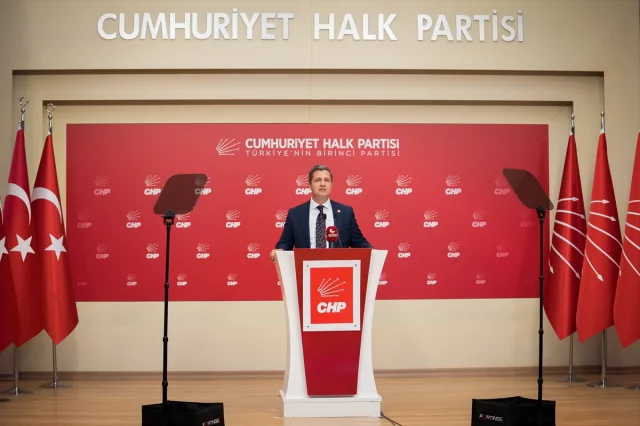CHP'den Gizli Toplantı Açıklaması ve Eleştiriler