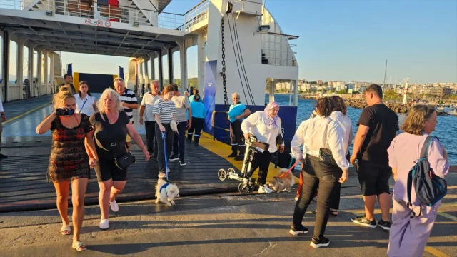 Çanakkale'de Büyük Orman Yangınına Müdahale Devam Ediyor
