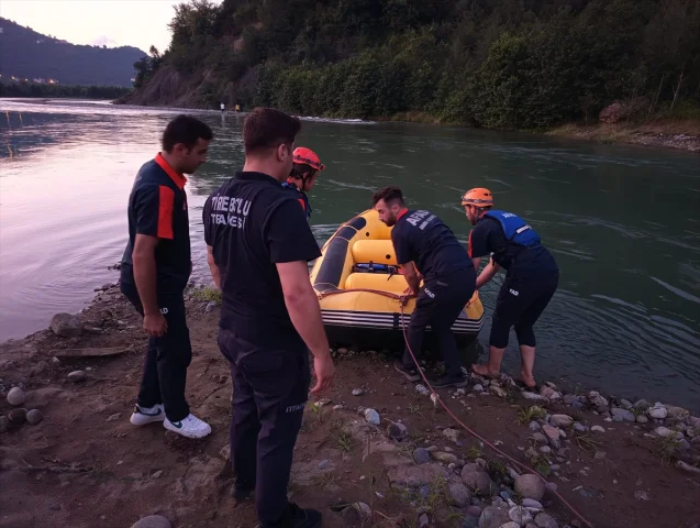 Giresun'da Harşit Çayı'nda Yaşanan Drama AFAD Ekibi Çözüme K...