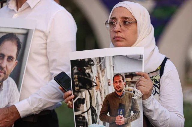 Suriye'de Binlerce Kişi İsrail'in Gazze Saldırılarına Karşı Sokaktaydı