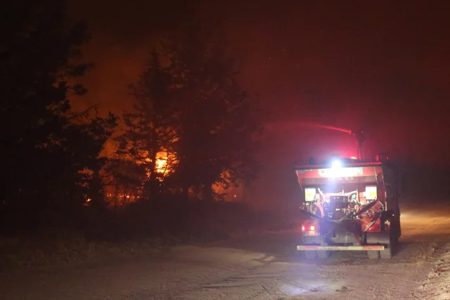 Edirne'de Endişelendiren Yangın Seyri: Tahliye Çalışmaları D...