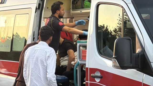Anadolu Otoyolu'nda Feci Kaza: Otobüs Kamyona Çarptı 1 Ölü 10 Yaralı
