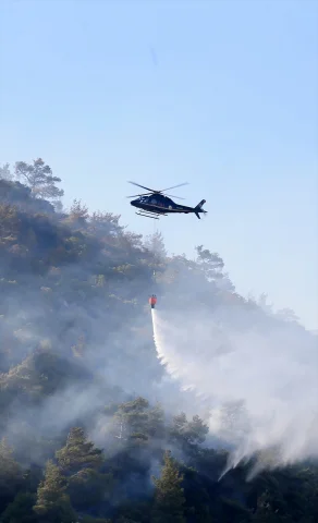 Manisa'da Soma ve Alaşehir Orman Yangınları Mücadelesi Devam Ediyor