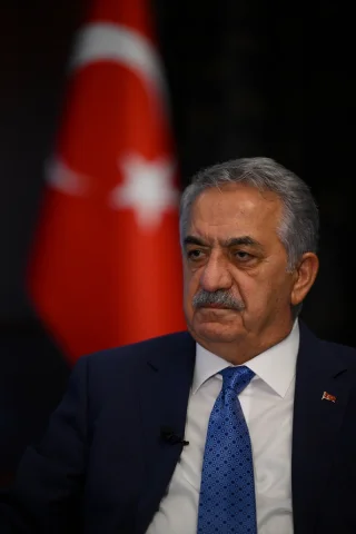 AK Parti'den Yeni Anayasa Çağrısı ve Darbe Karşıtı Vurgular