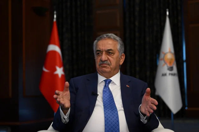 AK Parti'den Yeni Anayasa Çağrısı ve Darbe Karşıtı Vurgular