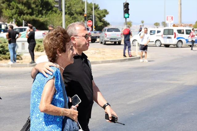 Çanakkale'deki Orman Yangınlarını Polis Teşkilatı da Söndürmeye Yardım Ediyor
