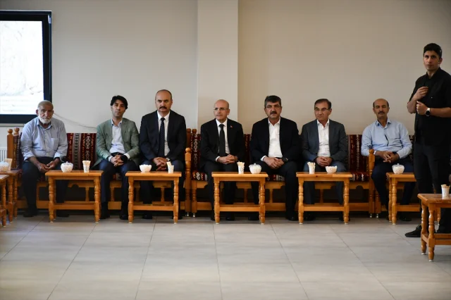 Mehmet Şimşek, Batman'da Ağabeyi İçin Taziye Kabul Etti