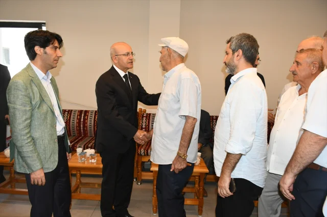 Mehmet Şimşek, Batman'da Ağabeyi İçin Taziye Kabul Etti