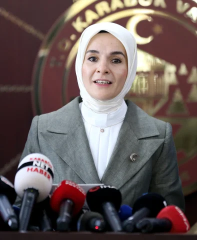 Aile Bakanı Göktaş, Karabük'te Deprem ve Sosyal Hizmetler Üzerine Konuştu